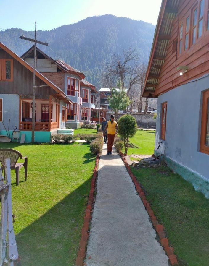 New Relax Inn, Pahalgam, 2 Km From Lidder Valley Eksteriør bilde