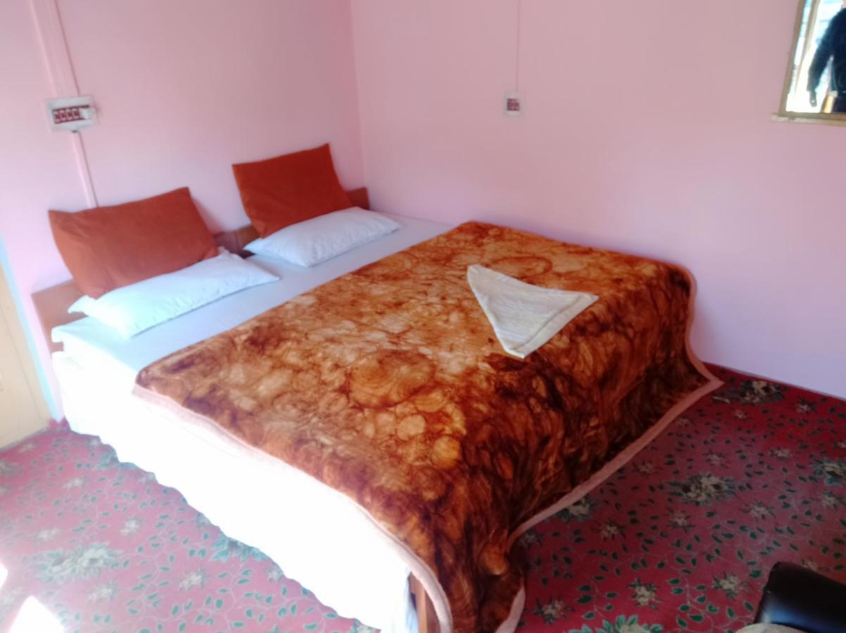 New Relax Inn, Pahalgam, 2 Km From Lidder Valley Eksteriør bilde