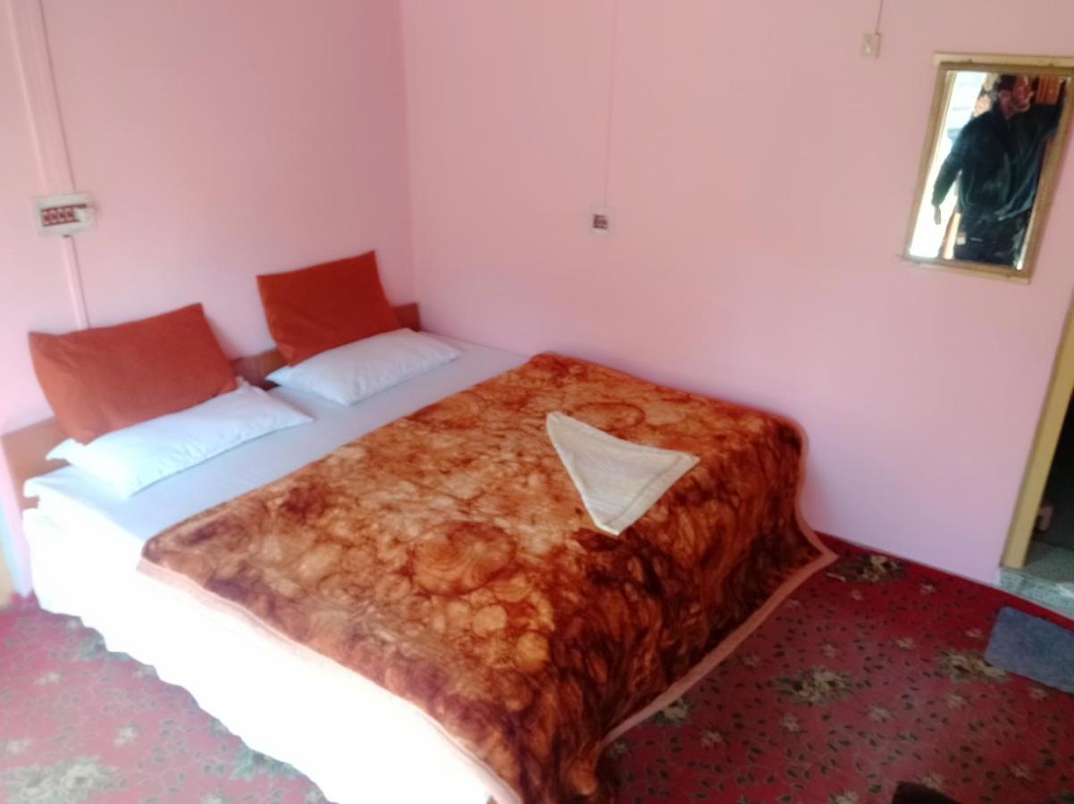 New Relax Inn, Pahalgam, 2 Km From Lidder Valley Eksteriør bilde