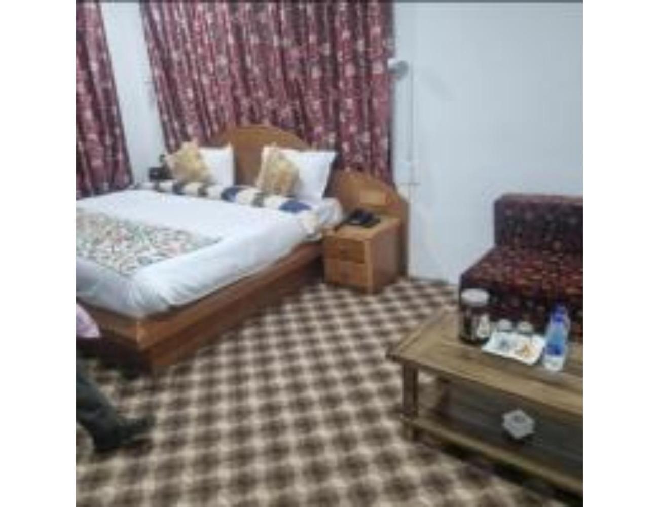 New Relax Inn, Pahalgam, 2 Km From Lidder Valley Eksteriør bilde