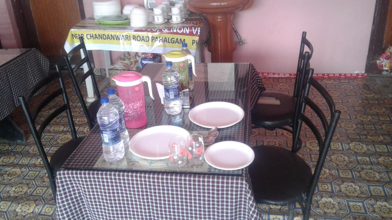 New Relax Inn, Pahalgam, 2 Km From Lidder Valley Eksteriør bilde