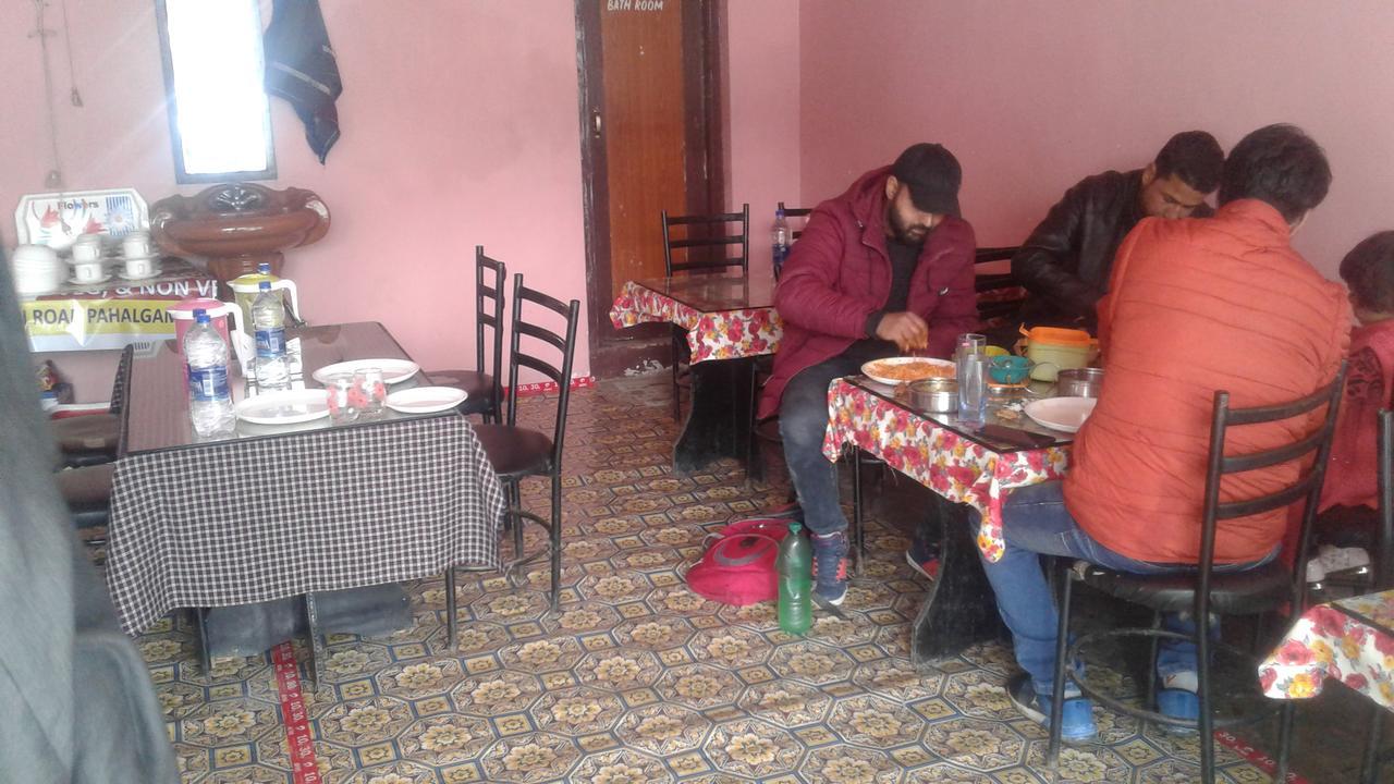 New Relax Inn, Pahalgam, 2 Km From Lidder Valley Eksteriør bilde