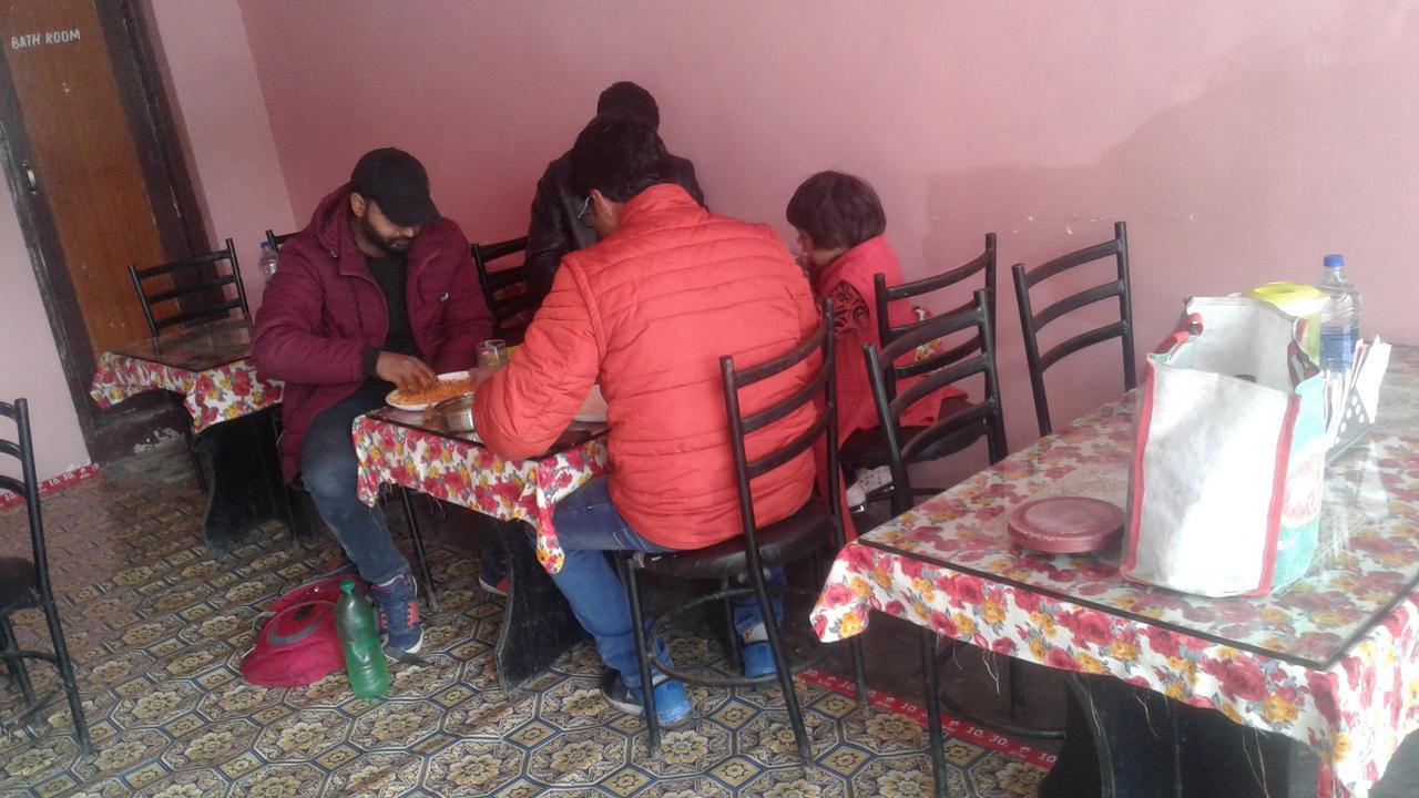 New Relax Inn, Pahalgam, 2 Km From Lidder Valley Eksteriør bilde