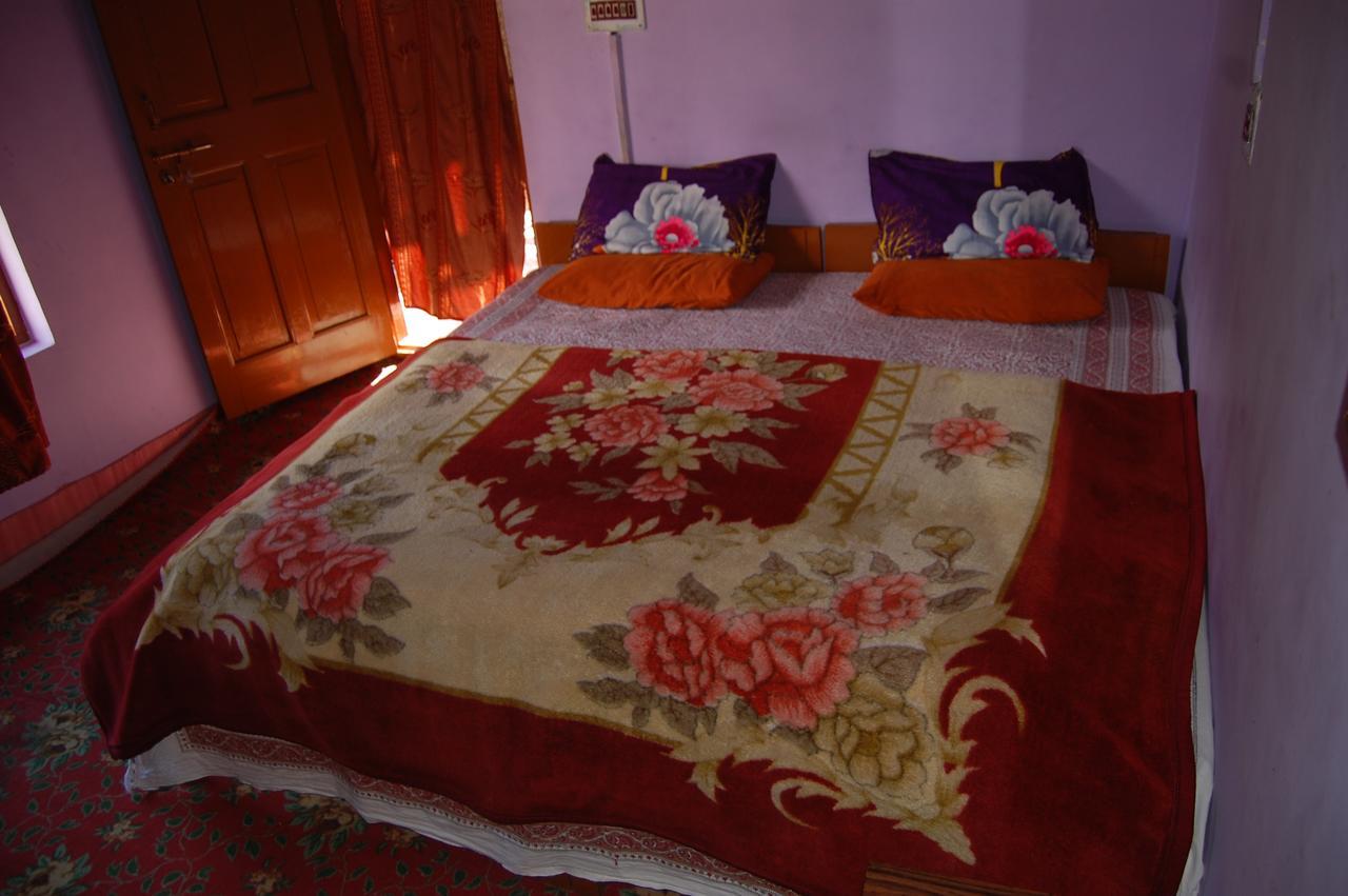New Relax Inn, Pahalgam, 2 Km From Lidder Valley Eksteriør bilde