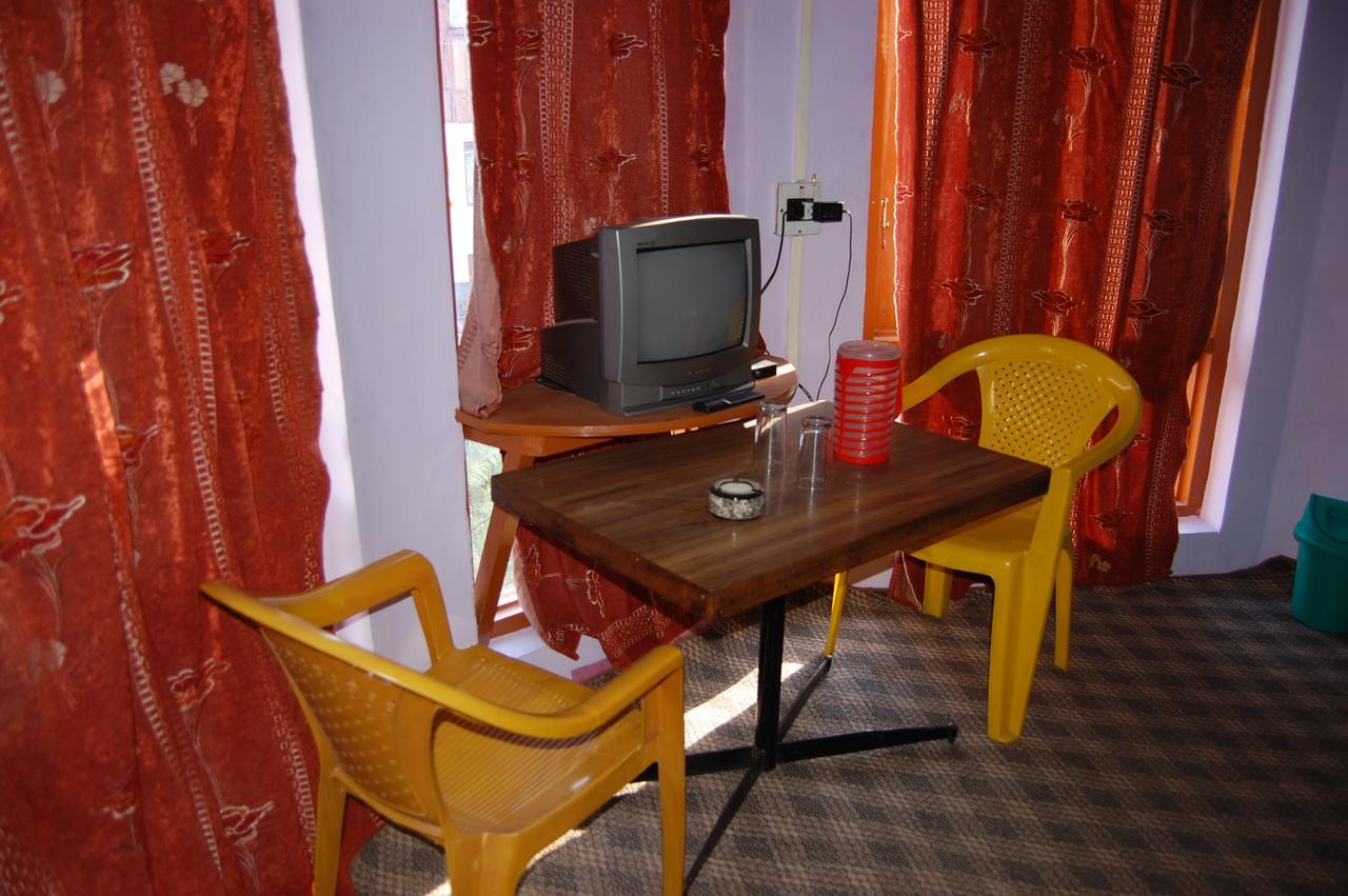 New Relax Inn, Pahalgam, 2 Km From Lidder Valley Eksteriør bilde