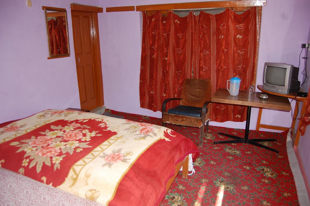 New Relax Inn, Pahalgam, 2 Km From Lidder Valley Eksteriør bilde