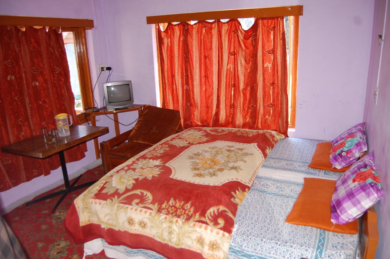 New Relax Inn, Pahalgam, 2 Km From Lidder Valley Eksteriør bilde
